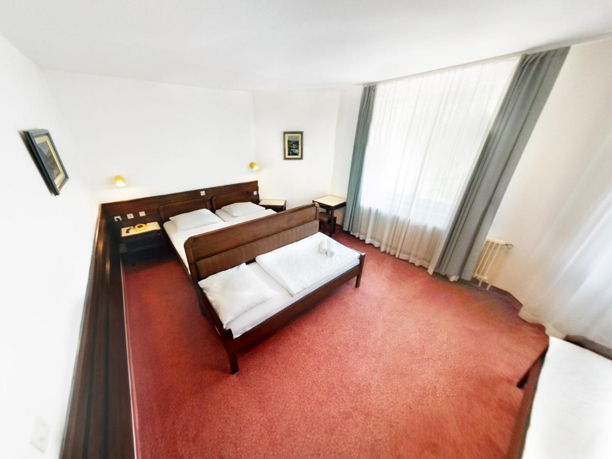Hotel Lucija โมสต์ นา โซชิ ภายนอก รูปภาพ